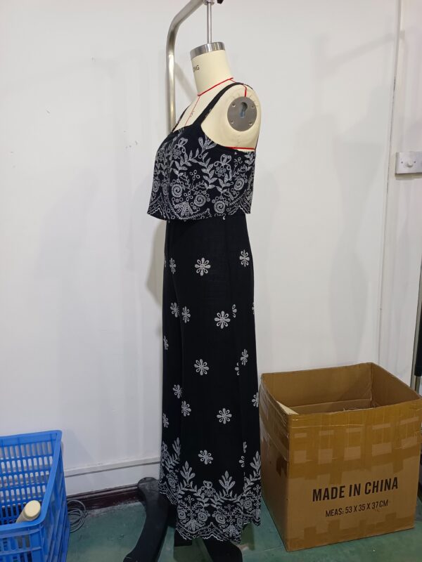 Elegant Minimalist Dress – Timeless Style for Every Occasion - 图片 5