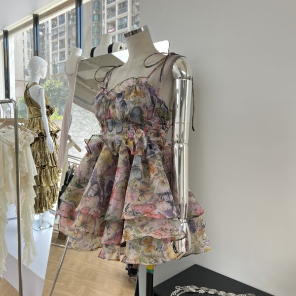 Floral - Printed Spaghetti - Strap Layered Ruffled Dress - 图片 4